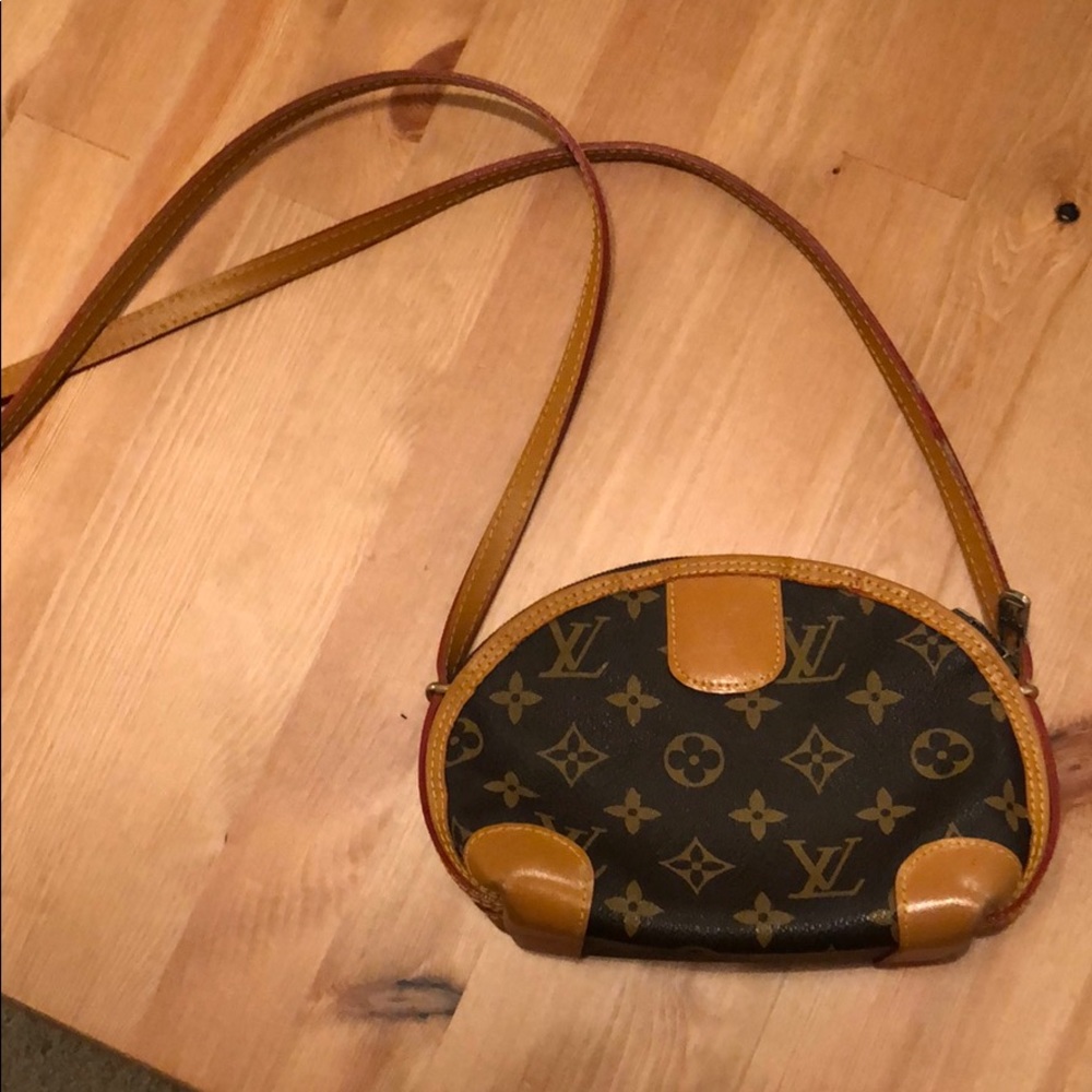 Vintage Louis Vuitton Crossbody